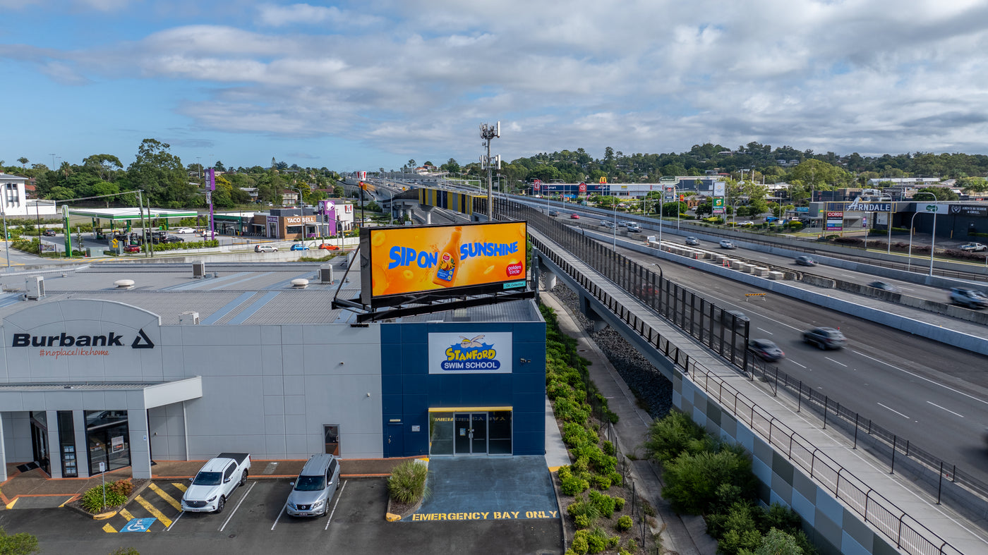 Custom rooftop LED screen with engineered steel frame by SS Signs at Lexington Road, Brisbane. Australia-wide specialists in large-scale LED displays, structural signage fabrication, and full-service installation across Brisbane and Melbourne.